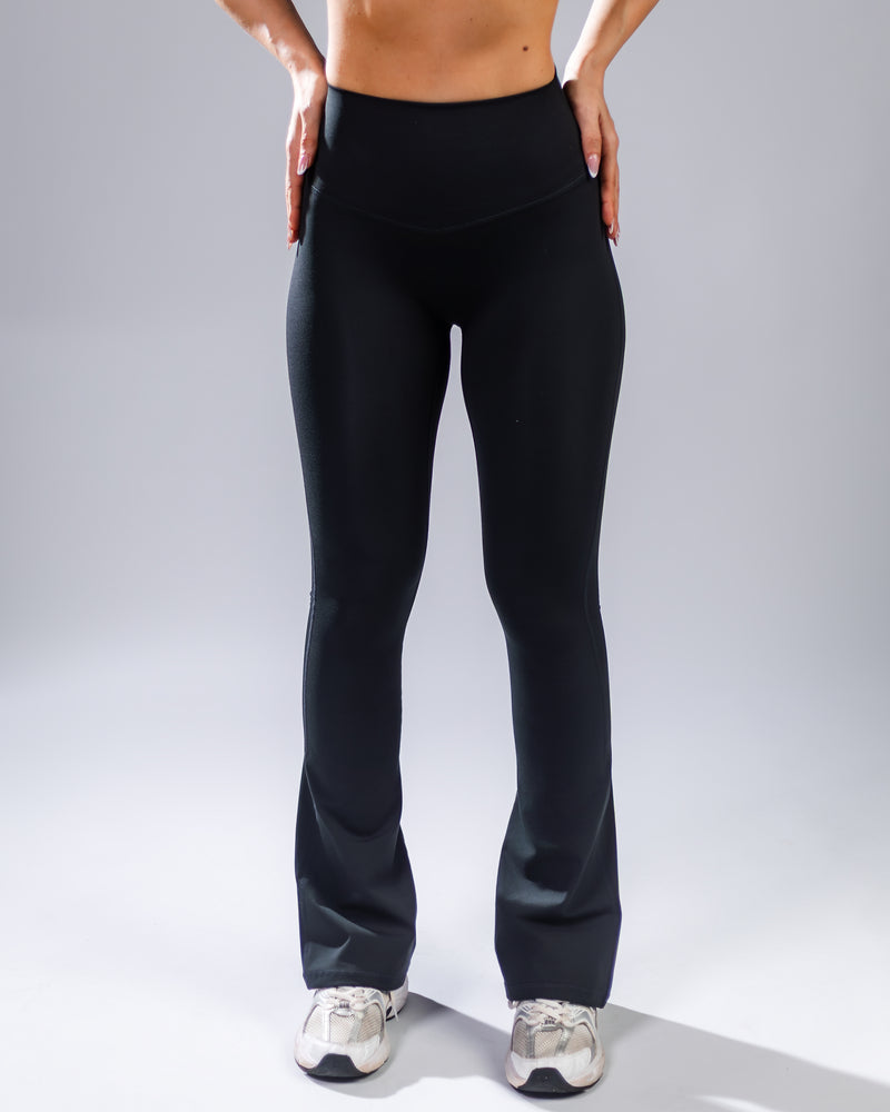 Elevate Flared Legging-Black