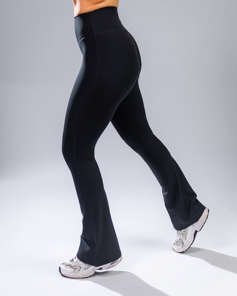 Elevate Flared Legging-Black